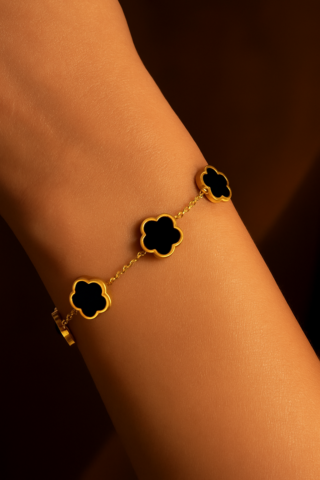 Luxe Clover Charm Bracelet