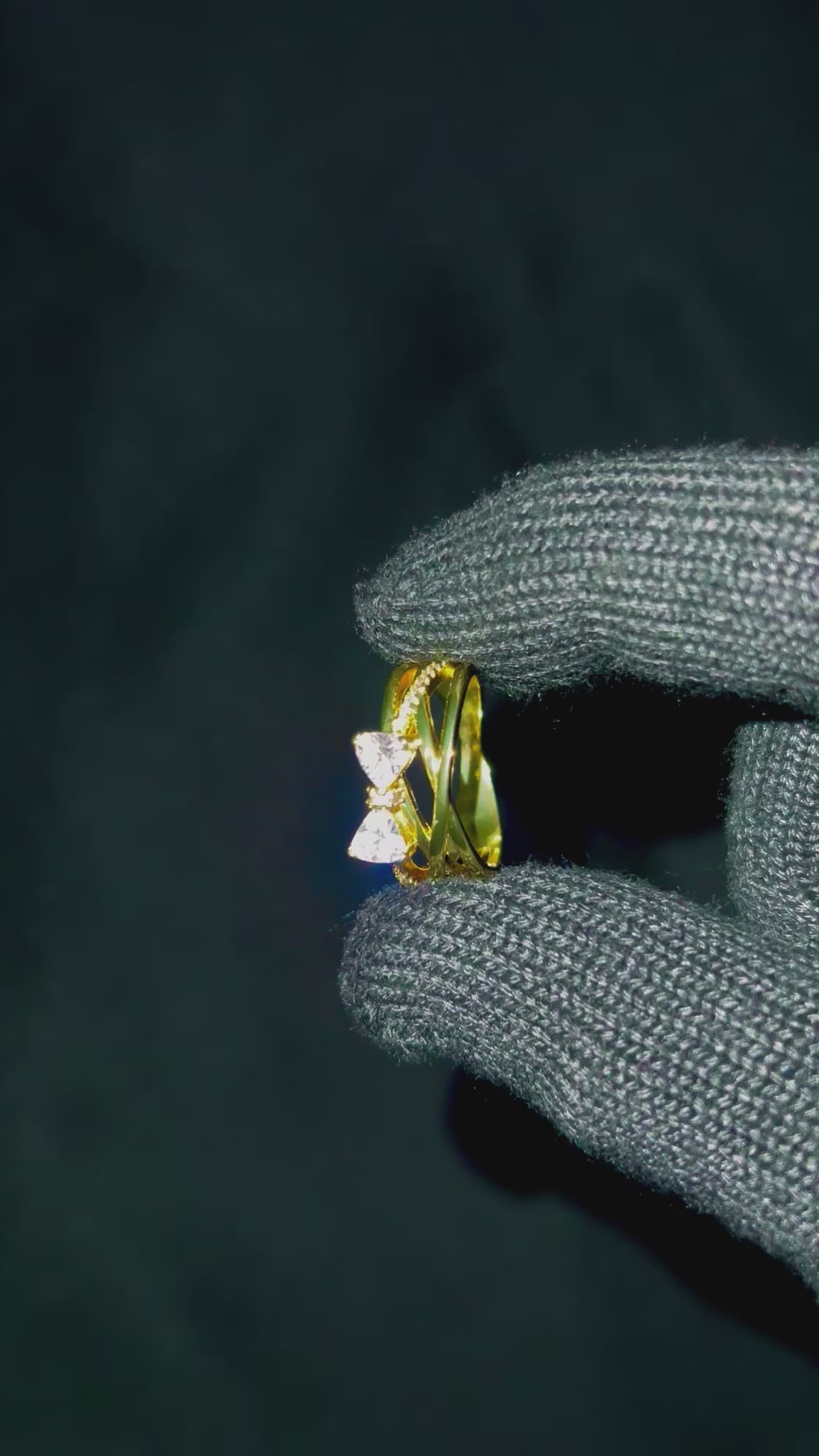 14k gold-plated Sparkling Bow & Crossover Band Ring