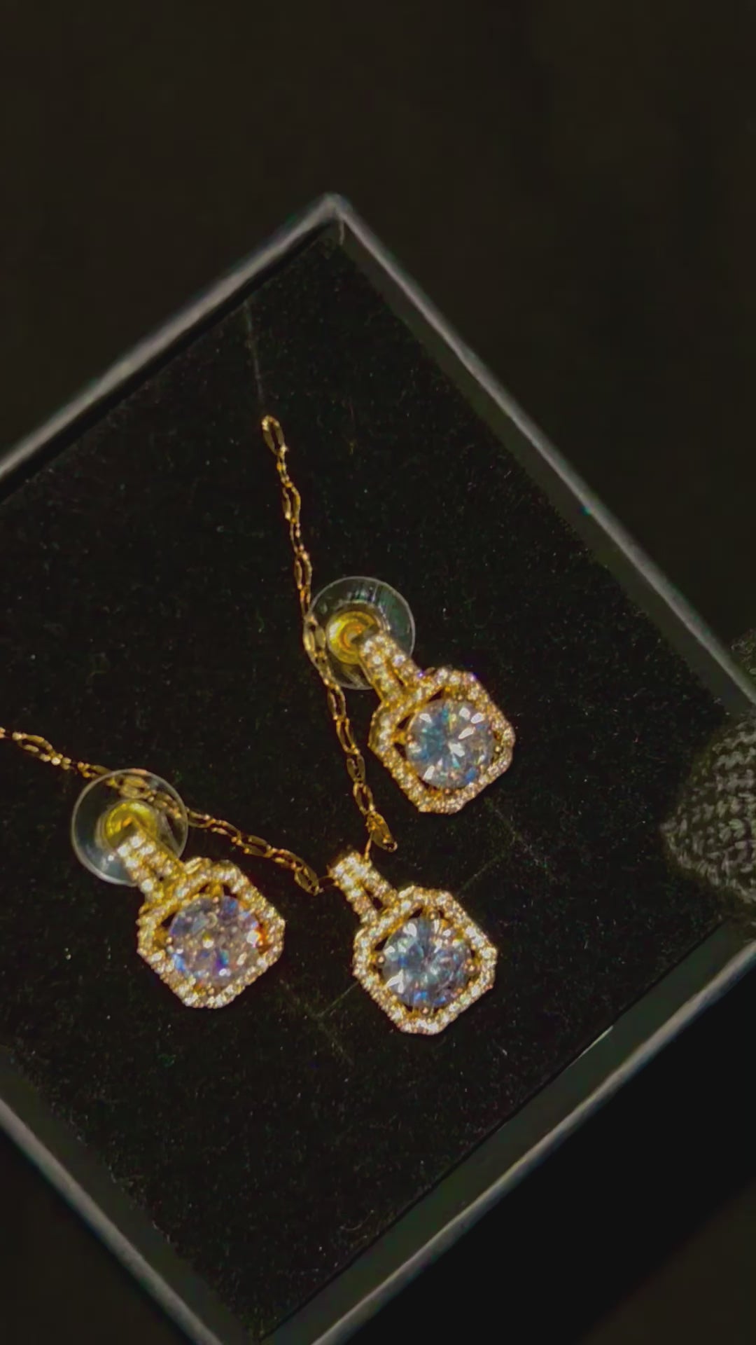 Golden Halo Crystal Set (Necklace + Earrings)